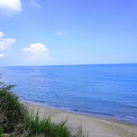 Апартаменты Byala Cliff Sea View