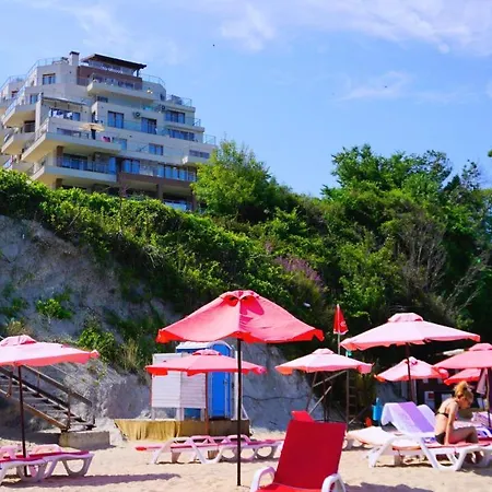 Byala Cliff Sea View 比亚拉