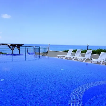 Byala Cliff Sea View * 比亚拉