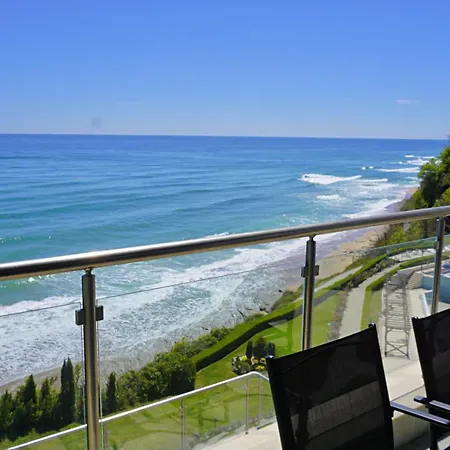 Byala Cliff Sea View Apartmán