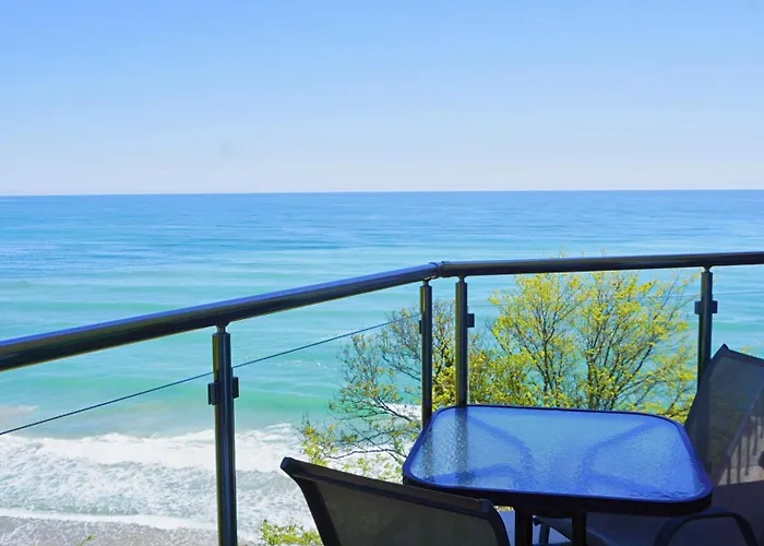 Byala Cliff Sea View 비알라